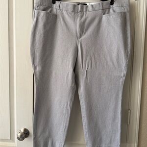 Women’s cropped trousers